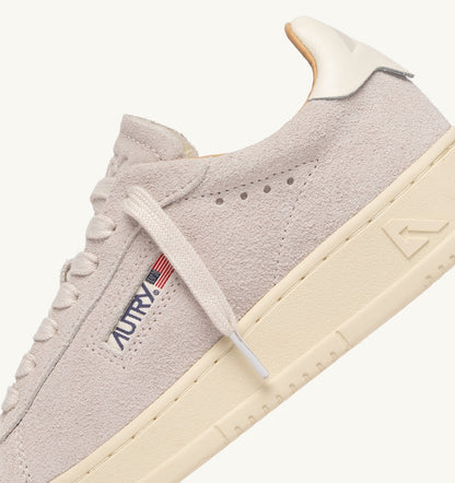 AUTRY DALLAS LOW SNEAKERS IN WHITE SUEDE