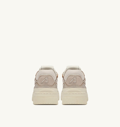AUTRY CLC LOW SNEAKERS IN PLATINUM LEATHER AND SUEDE