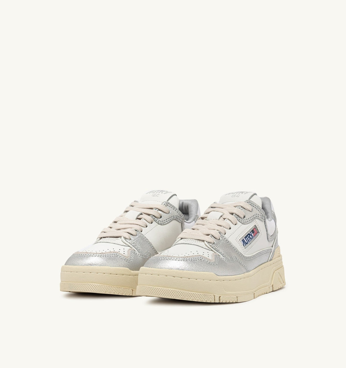 AUTRY CLC LOW SNEAKERS IN SILVER-TONE LEATHER