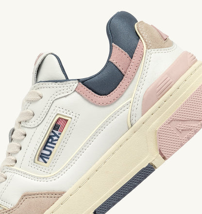 AUTRY CLC LOW SNEAKERS IN WHITE AND PEACH WHIP LEATHER SUEDE