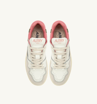 AUTRY CLC LOW SNEAKERS IN WHITE AND GERANIUM LEATHER SUEDE