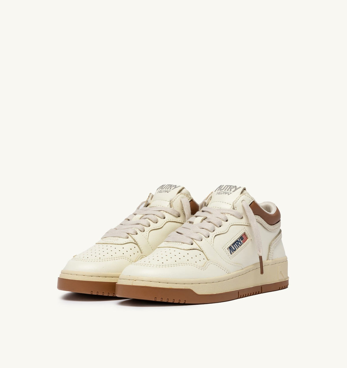 AUTRY MED-WAY SNEAKERS IN LEATHER COLOR MARSHMALLOW AND BROWN SUGAR