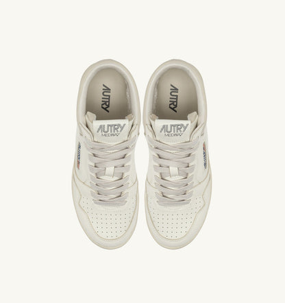 AUTRY MED-WAY SNEAKERS IN LEATHER COLOR MARSHMALLOW AND WHITE