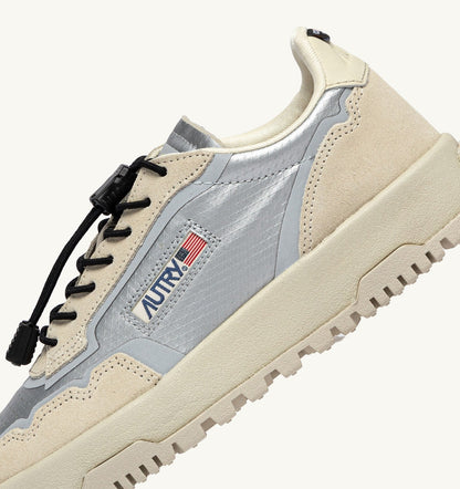 AUTRY WILDPACE LOW SNEAKERS IN WHITE AND SILVER FABRIC AND SUEDE