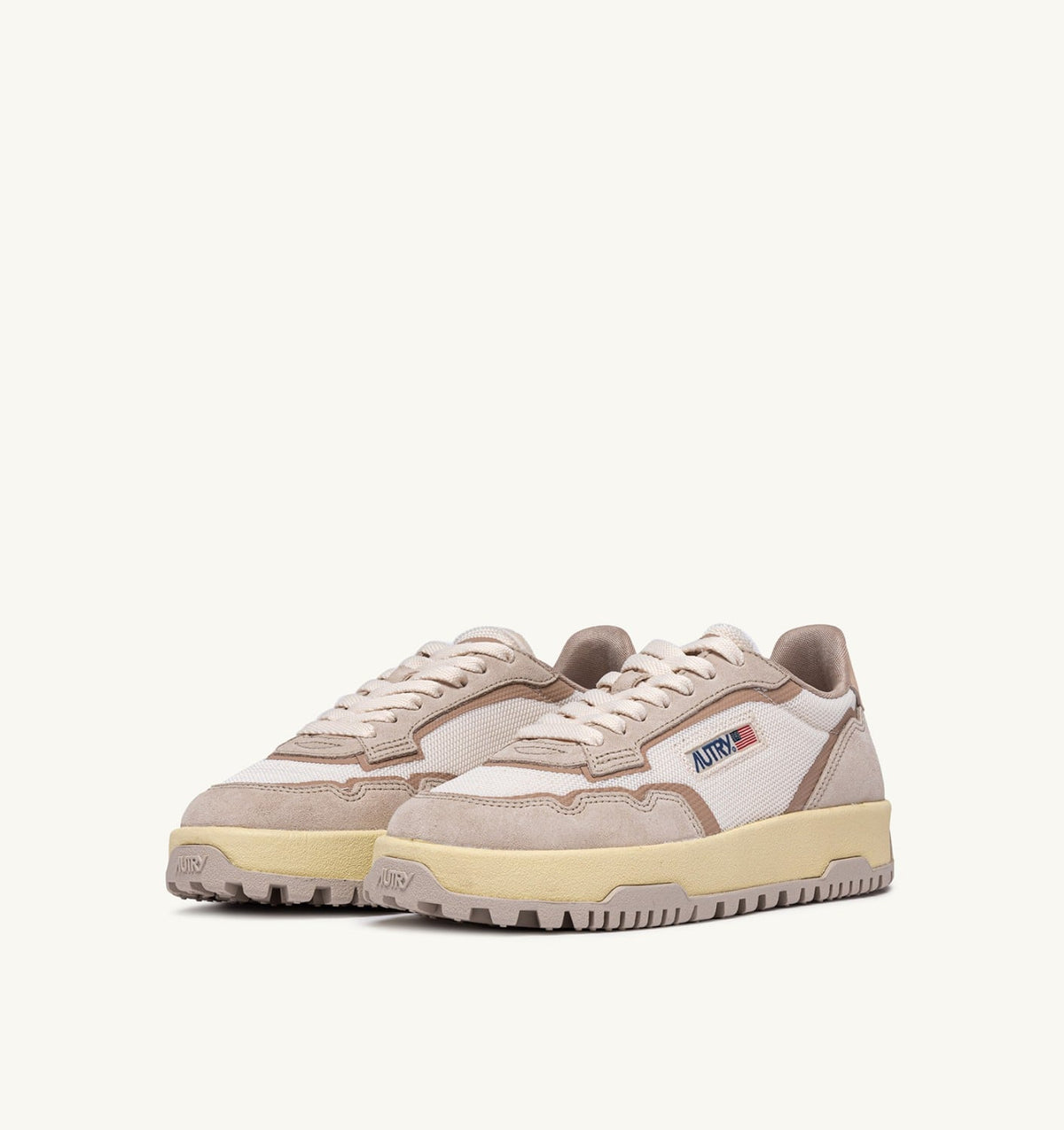 AUTRY WILDPACE LOW SNEAKERS IN WHISPER WHITE AND SAND DRAGON MESH AND SUEDE