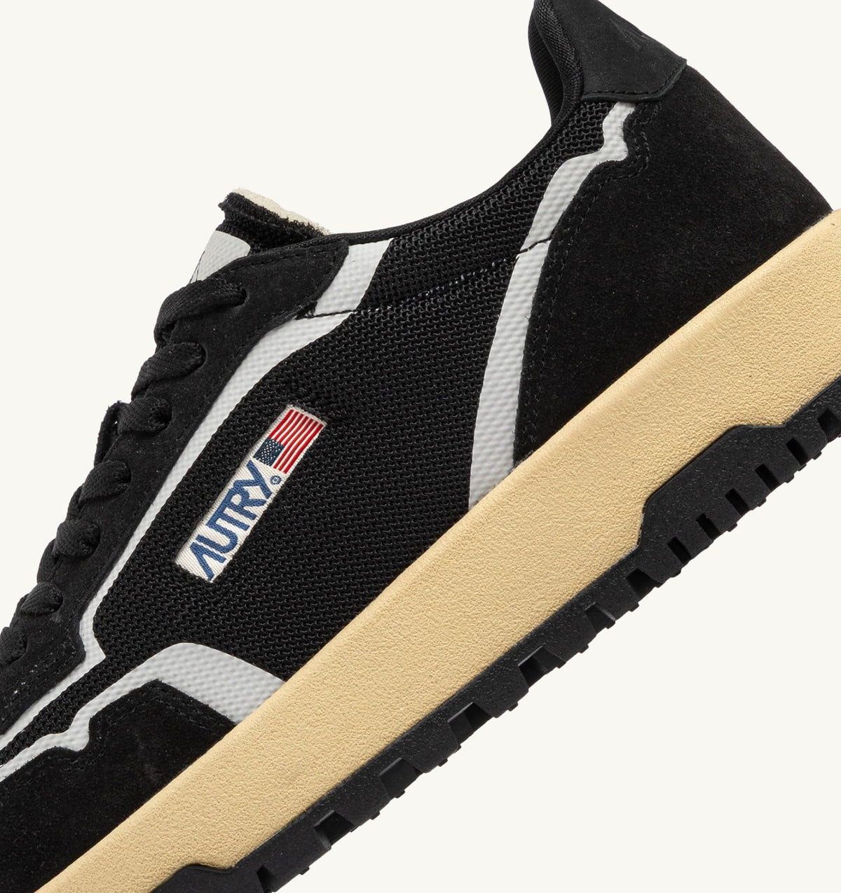 AUTRY WILDPACE LOW SNEAKERS IN BLACK DRAGON MESH AND SUEDE