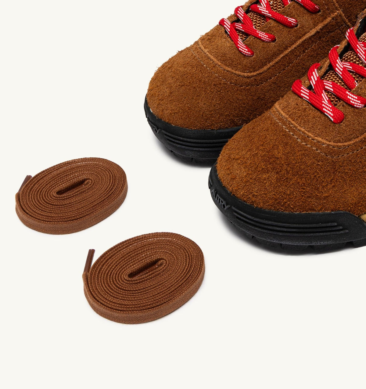 AUTRY MALGA CORTINA IN CHESTNUT AND FLAME SCARLET SUEDE