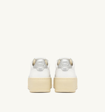 AUTRY MEDALIST PLATFORM SNEAKERS IN WHITE AND METALIZED SILVER LEATHER