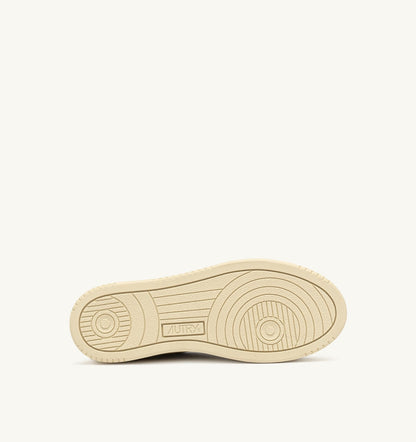 AUTRY MEDALIST PLATFORM SNEAKERS IN WHITE AND PLATINUM SUEDE AND LEATHER