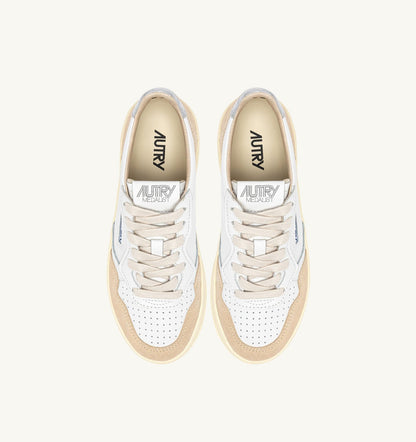 AUTRY MEDALIST PLATFORM SNEAKERS IN SILVER AND WHITE SUEDE AND LEATHER